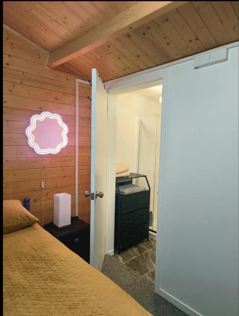 Gorgeous Cabin - Spa Pool! كوينستاون المظهر الخارجي الصورة